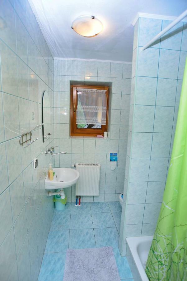 Hotel Pod Gorcami Waksmund Esterno foto
